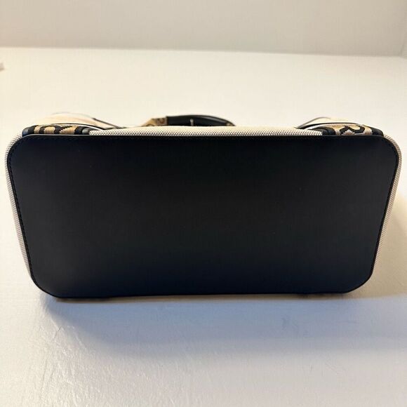 NWT Michael Kors Maeve Canvas Magnetic Snap Tote Shoulder Bag Cream Large - Picture 6 of 6